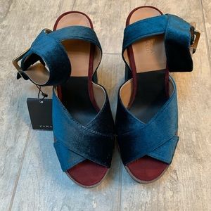 Blue satin/velvet sandals from Zara